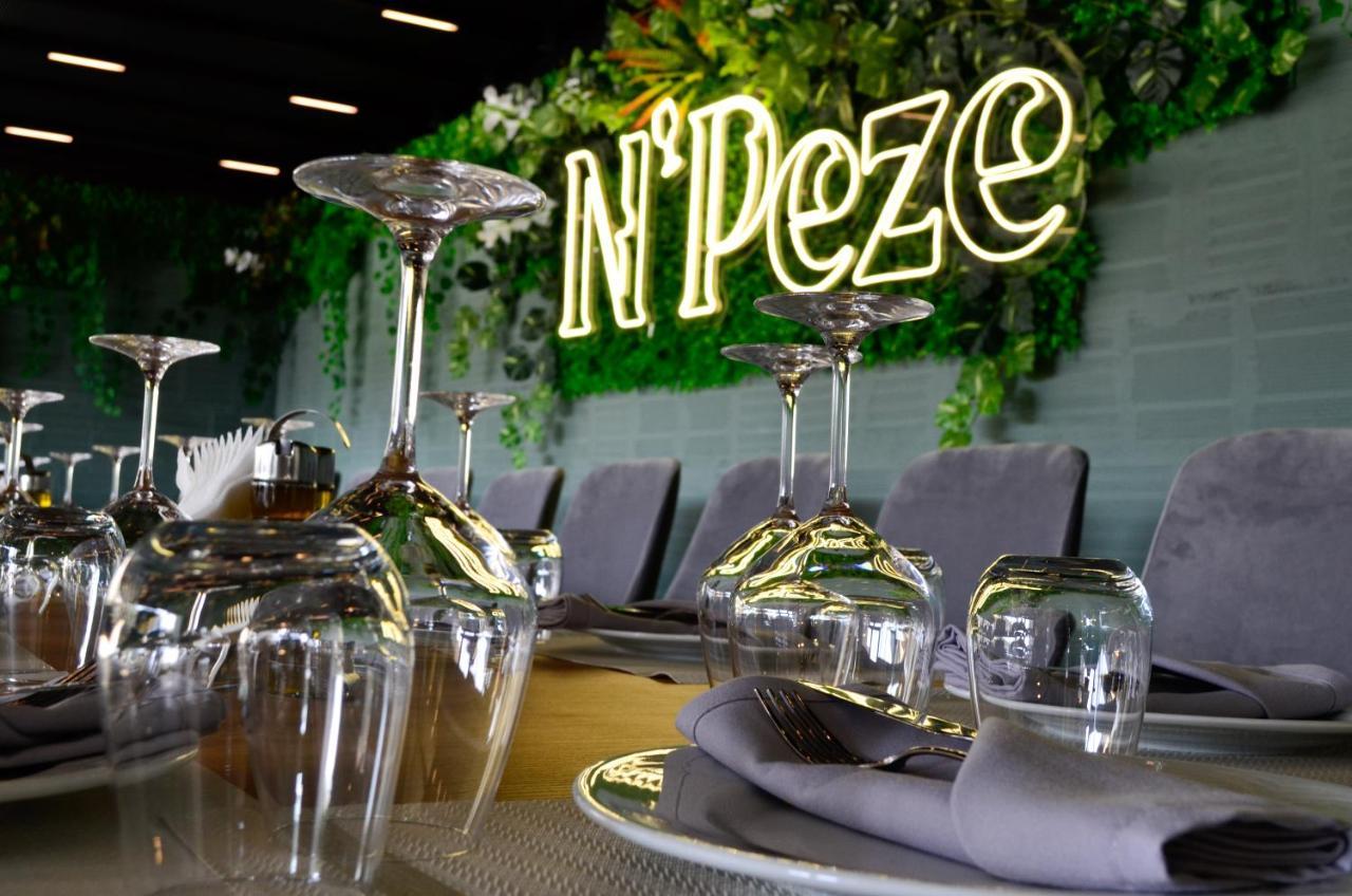 N'Peze Hotel Ljaknasi Buitenkant foto