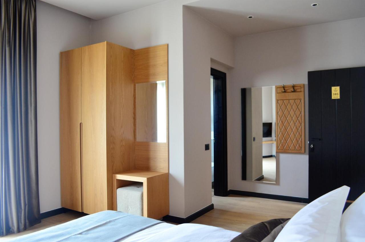 N'Peze Hotel Ljaknasi Buitenkant foto