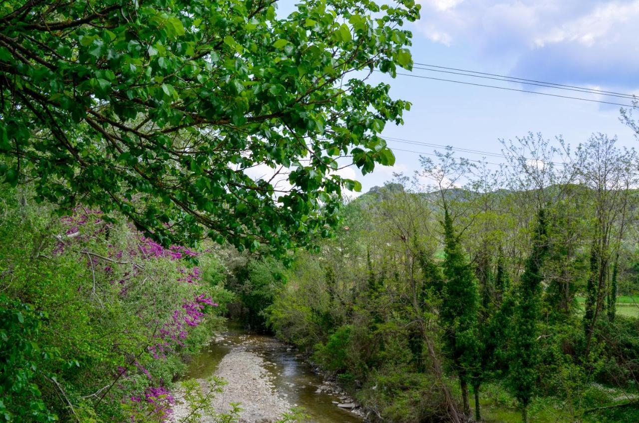 N'Peze Hotel Ljaknasi Buitenkant foto